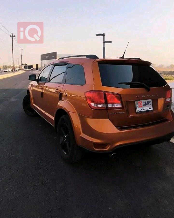 دودج جورني
